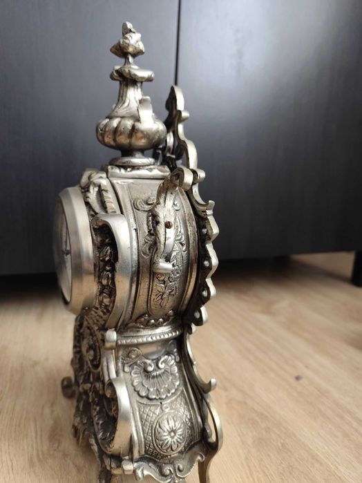 Relógio de ferro fundido da reguladora