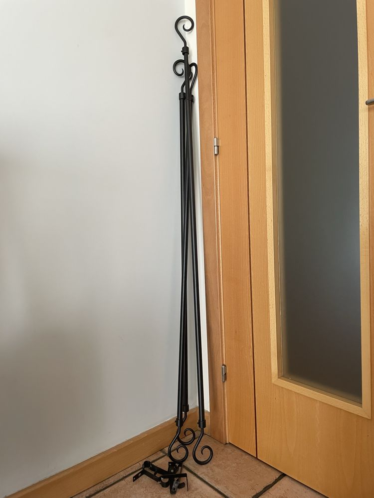 Varões extensíveis de cortinados