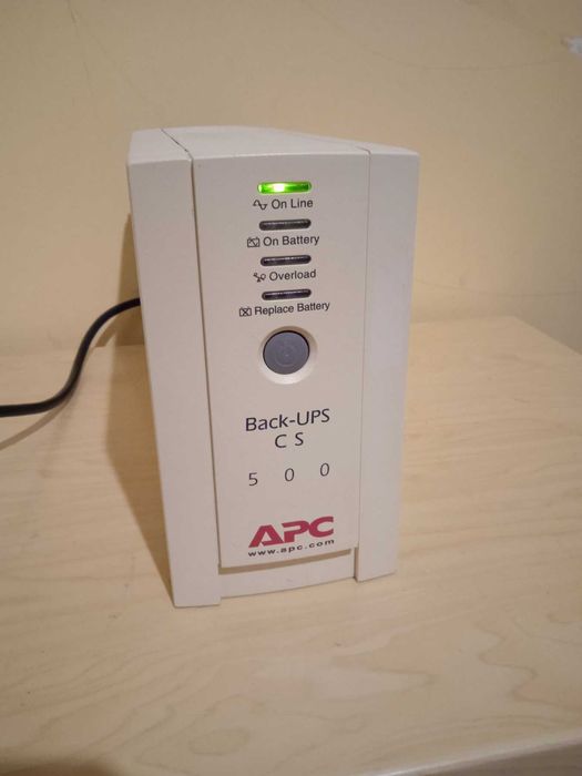 ИБП бесперебойник APC Back-UPS CS 500 с аккумулятором + шнуры