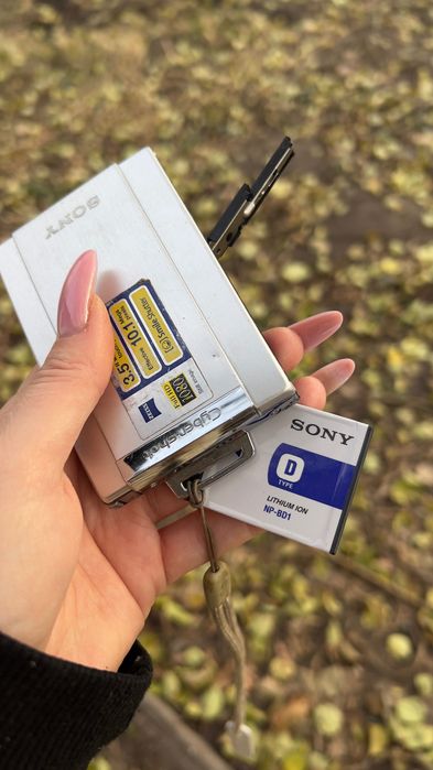 Фотоапарат SONY cyber-shot