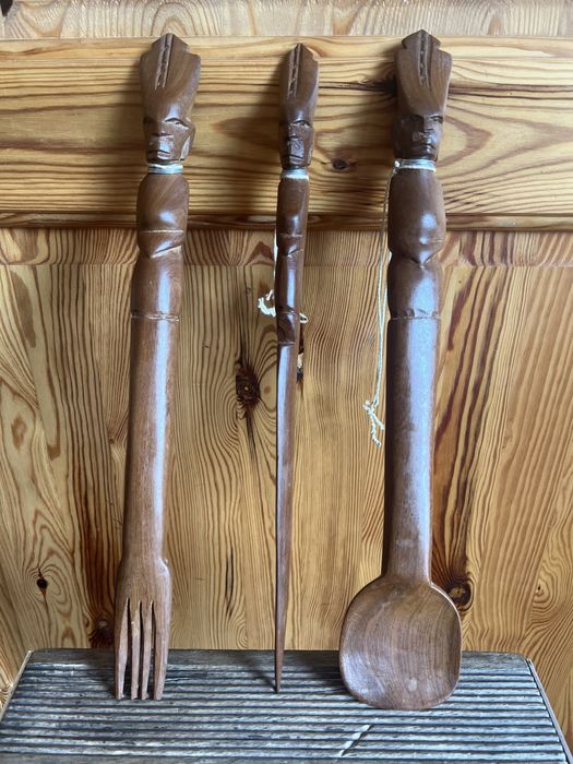 Sprzedam zestaw ręcznie rzeźbionych afrykańskich przyborów kuchennych