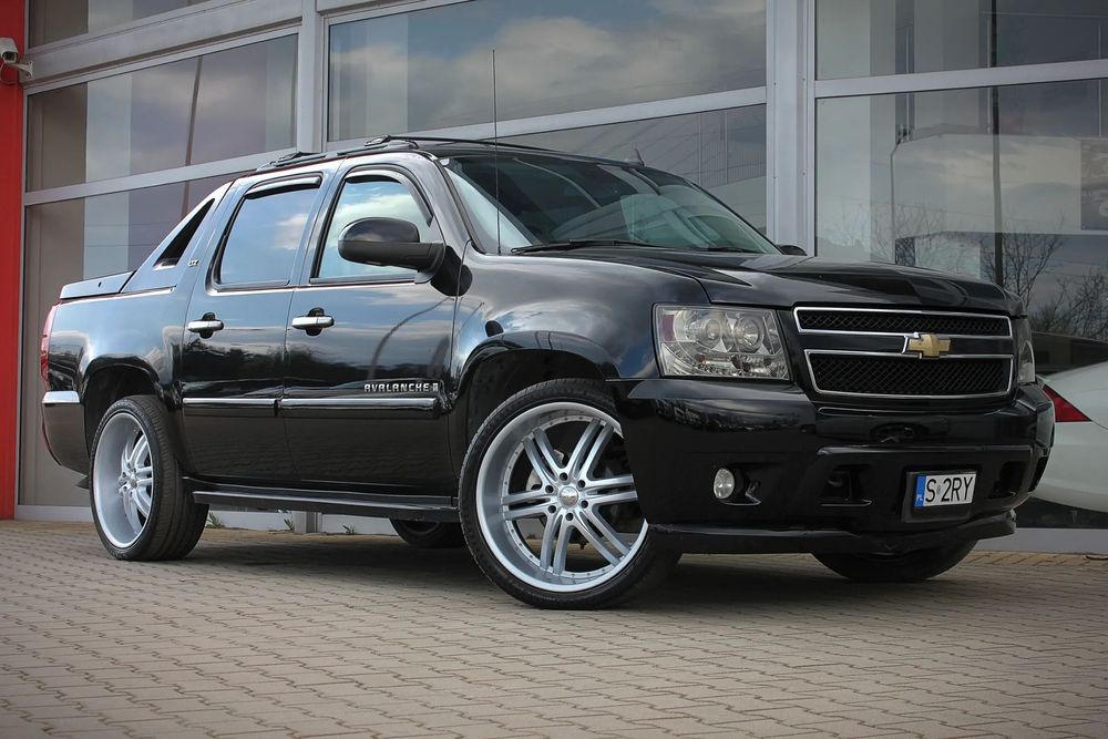 Chevrolet Avalanche LTZ 4X4, 5.3 Vortec, Hak, Bose, Japonia, Faktura 23%