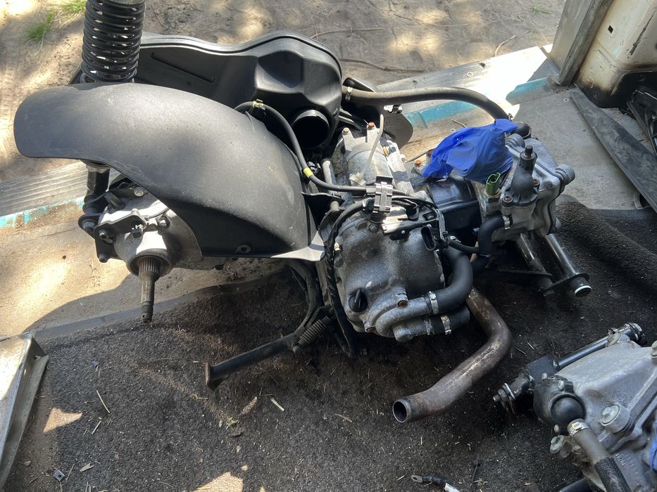 Piaggio mp3 300 silnik