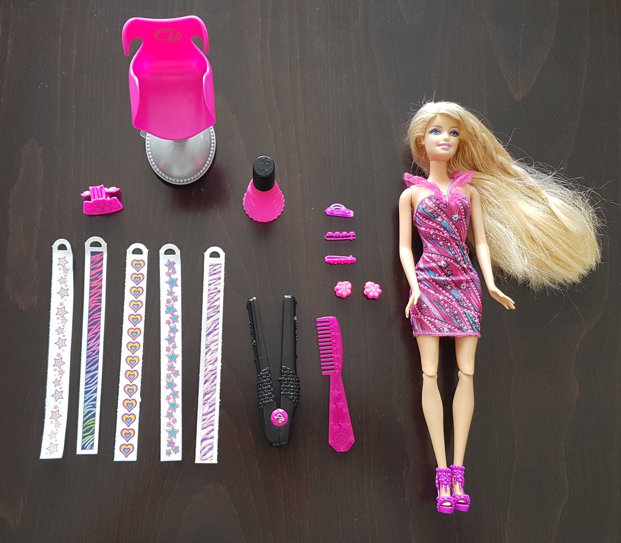 Lalka Barbie zestaw, fryzjer, akcesoria, kolorowe paski, fryzury