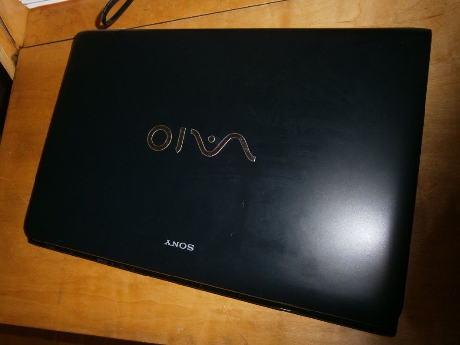 Hоутбук Sony Vaio модель SVE151C11M