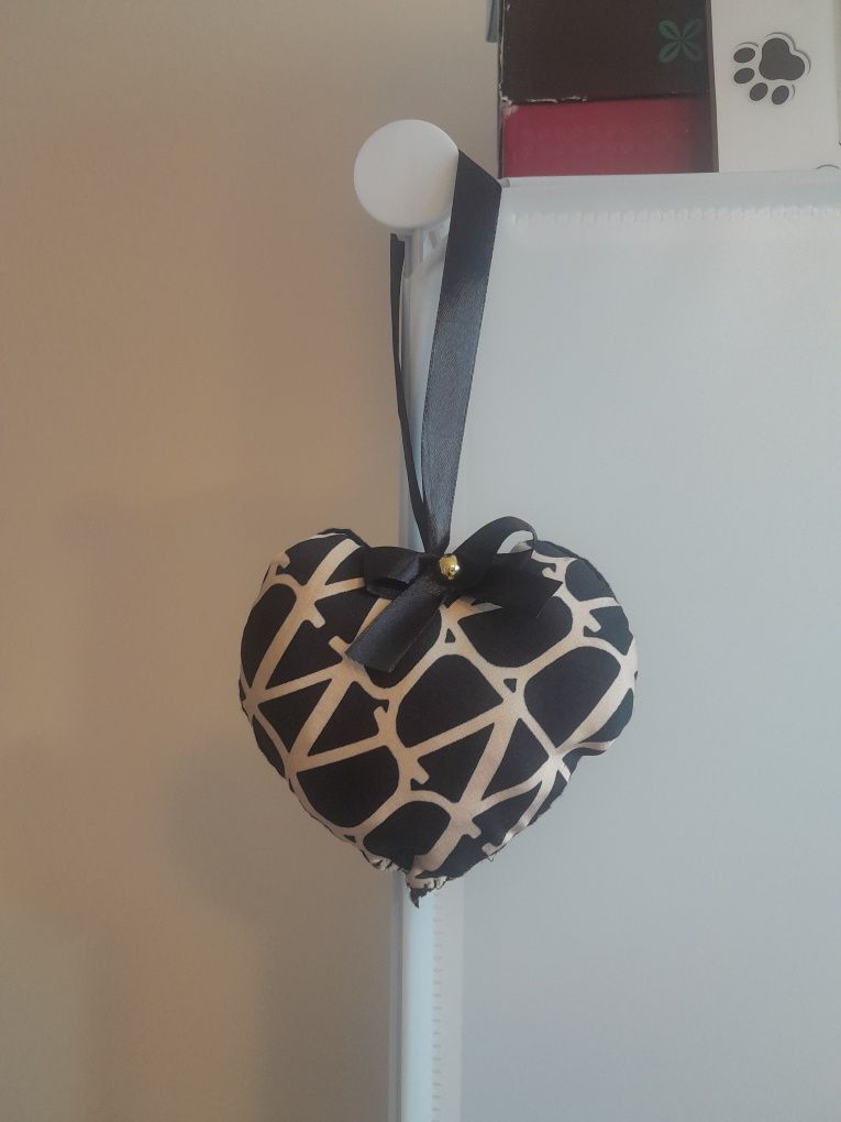 Nowa zawieszka na ścianę czarno złota Serduszko 12cm