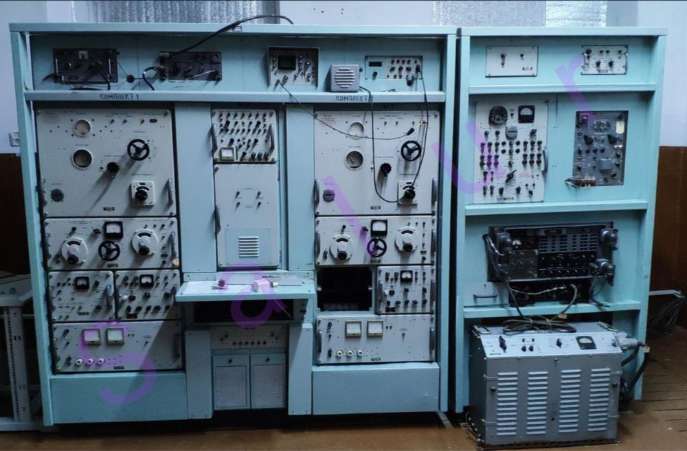 Принимаем радиодетали осциллограф частотомер вольтметр генератор платы