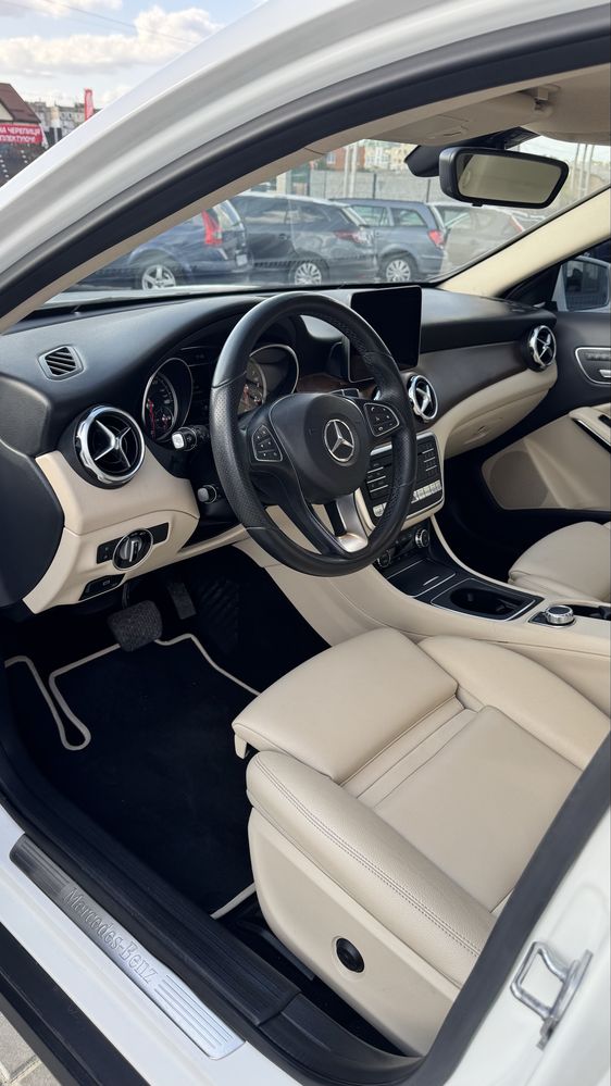 Mercedes-Benz GLA Мерседес-Бенц ГЛА 2,0 бенз 2017 р 7G-Tronic 4matic