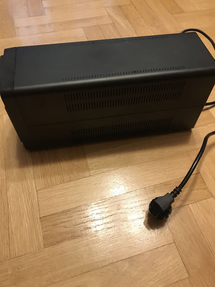 Nowy UPS 950VA 520w APC - BX950MI zasilanie awaryjne