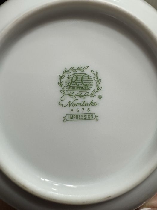 Noritake  тарілки з вишуканоі кістяноі порцеляни 580 грн шт.
