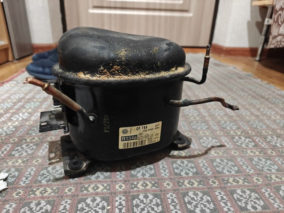 Компрессор холодильника