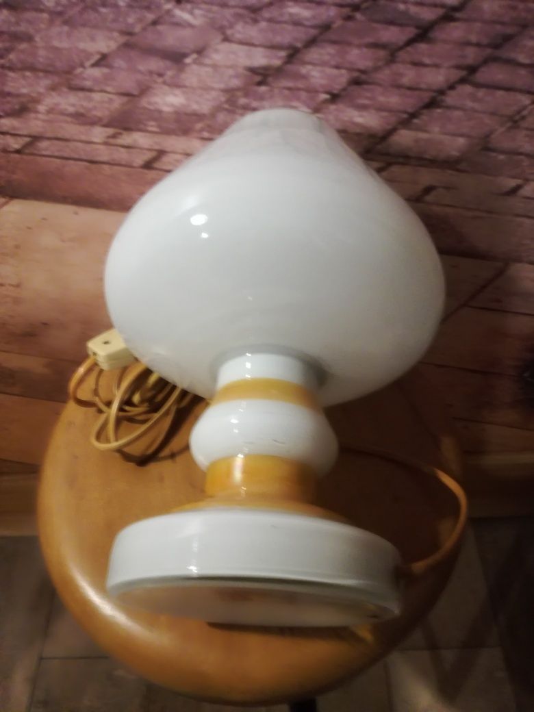 lampa prl szkło Vitropol kieliszek koniaku biała