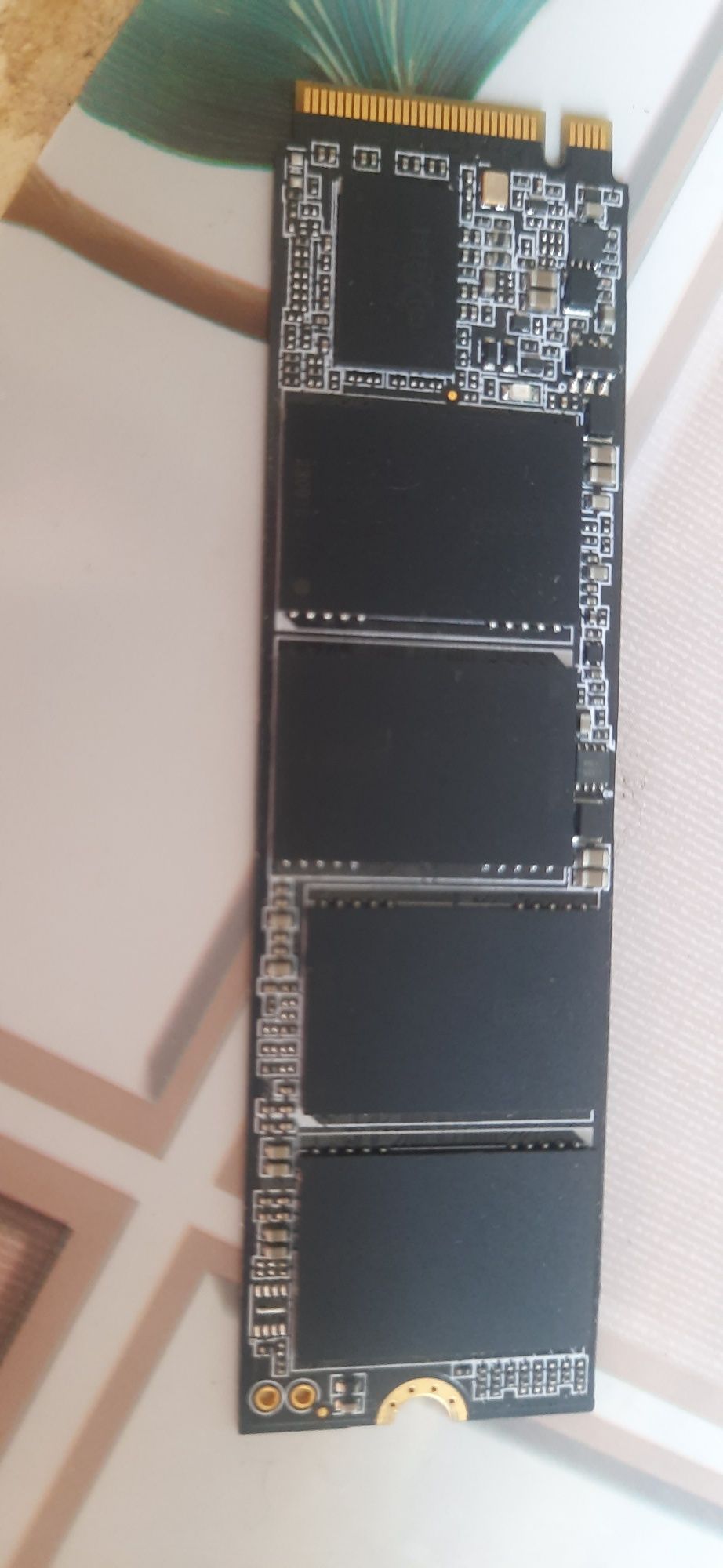 Жосткий диск,nvma на 1tb.