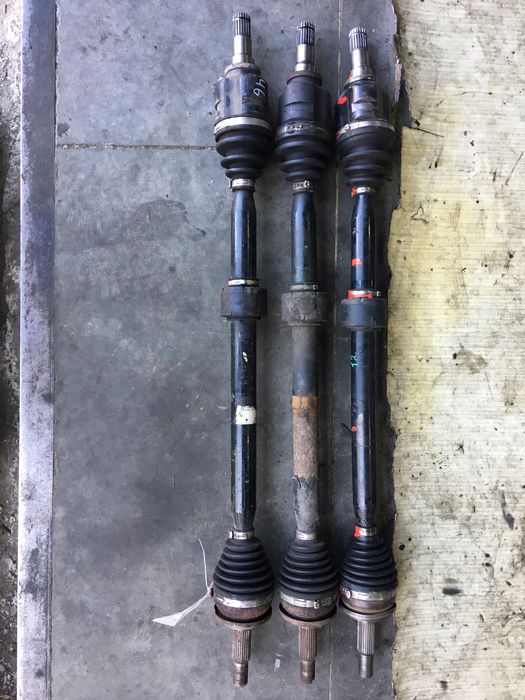 Полуось привод шрус піввісь Toyota Avensis T27 T29 1.6 1.8 VVTI VVT-i