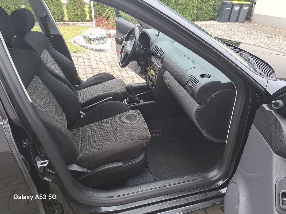 Seat Leon 1.6 klima 2002 r sprawny bez korozji