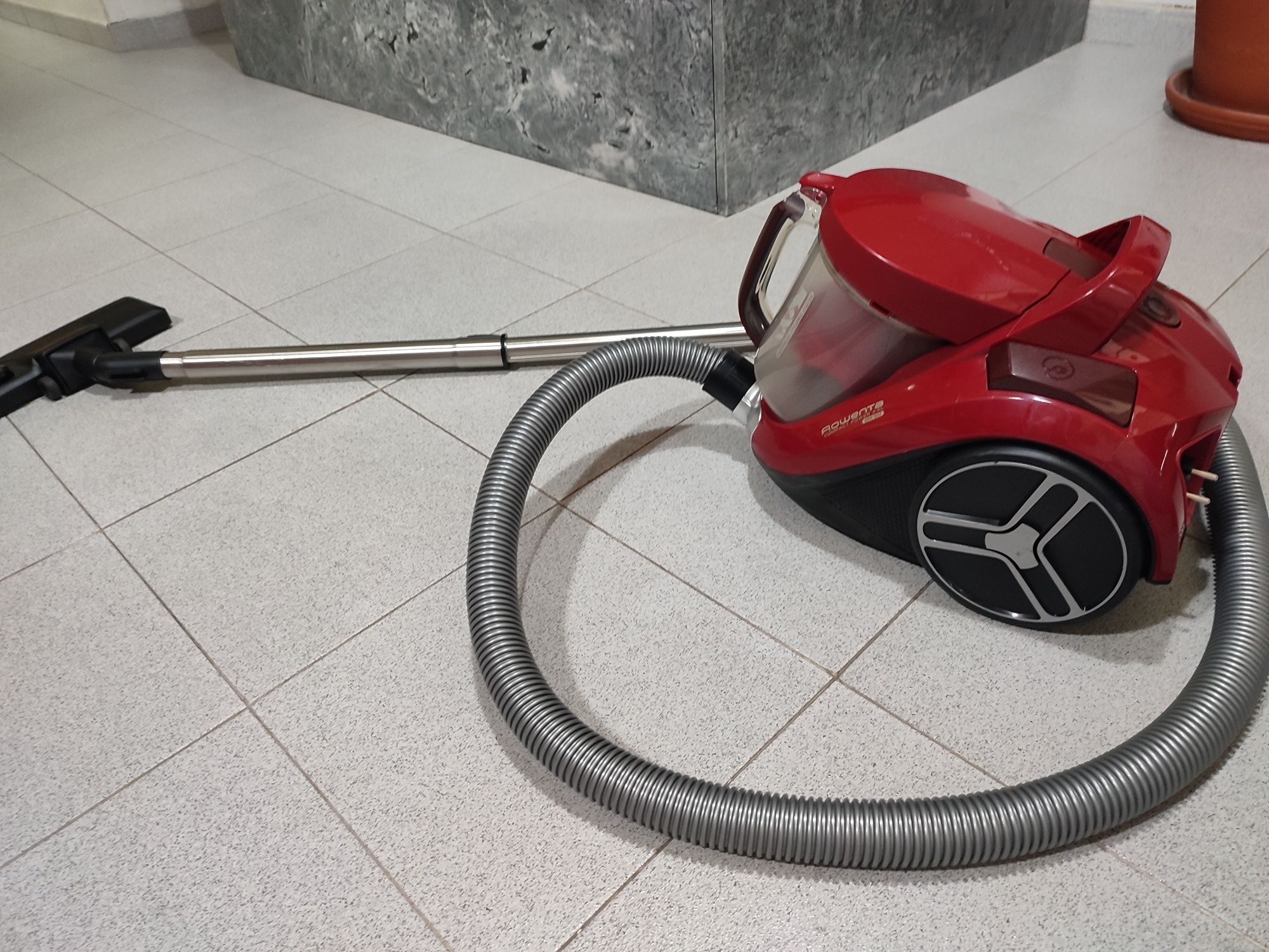 Aspirador s/ Saco Compact Power Cyclonique 750W 75dBA ROWENTA