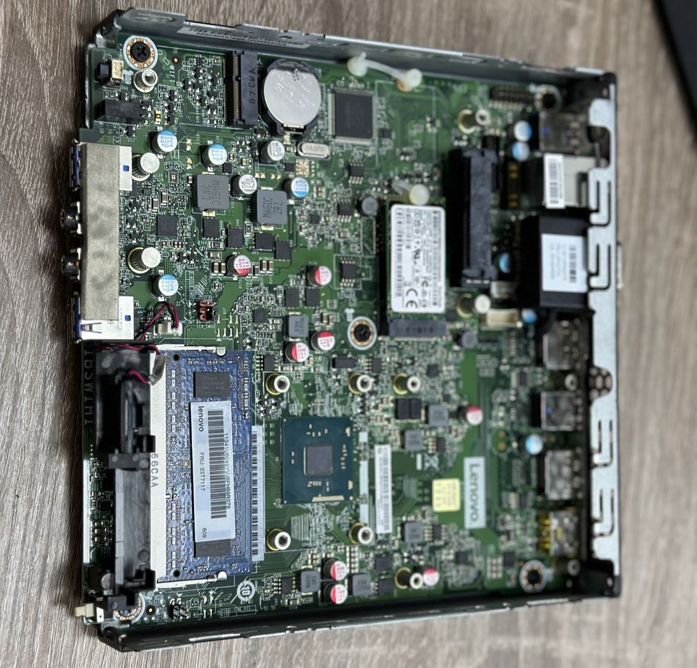 Залишок 4 шт! Неттоп Lenovo M600 Intel N3010/DDR3L 4GB/ SSD M.2/DP/COM