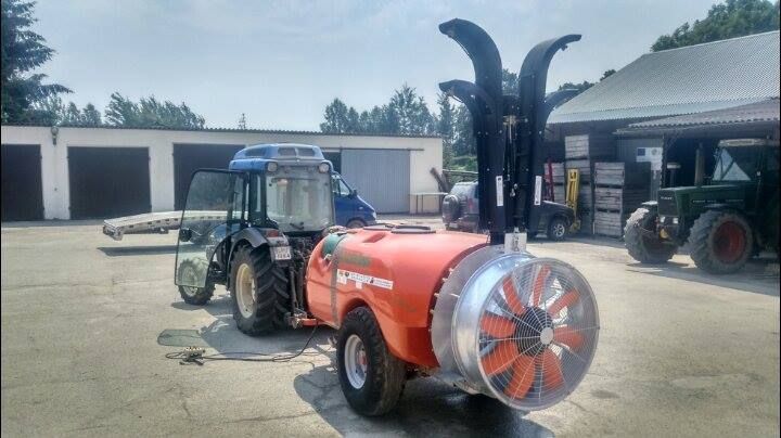 Opryskiwacz sadowniczy przystawka sadownicza porzecka maliny