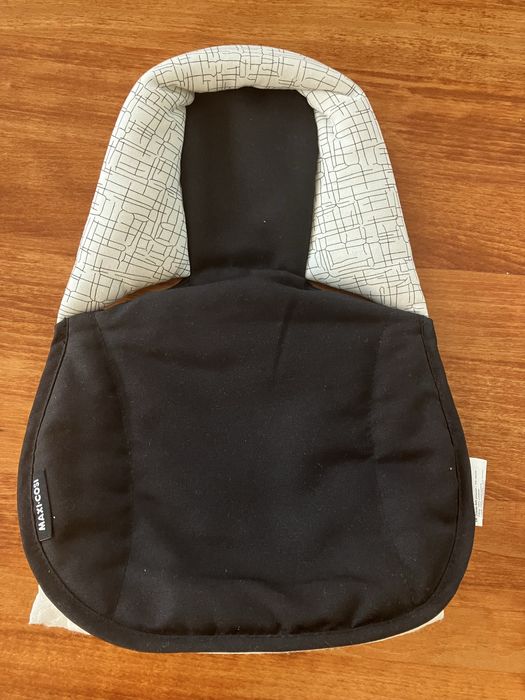 Fotelik samochodowy Maxi-Cosi CabrioFix z bazą