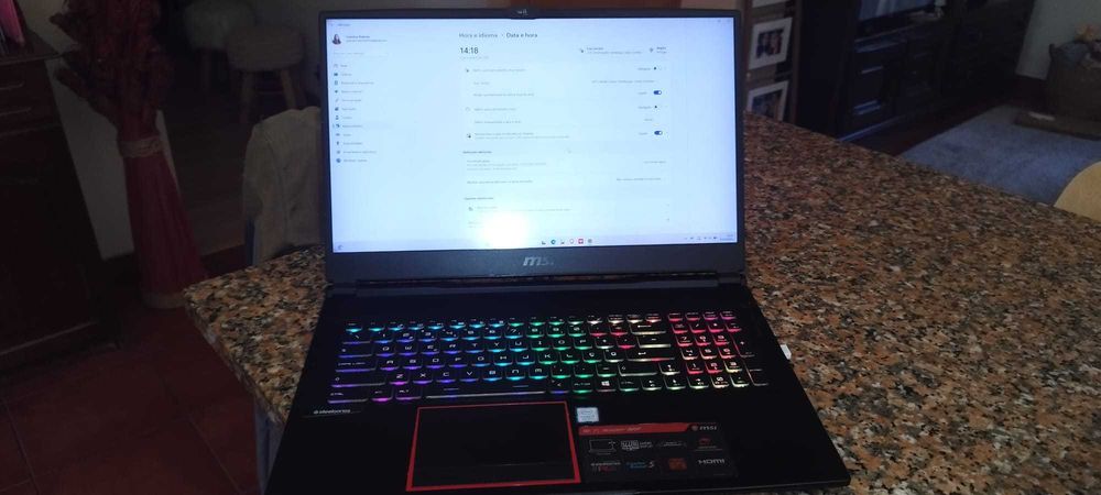 Portátil MSI GE75 Raider 8RF – i7 / 16GB / 8GB GPU / 1.3TB