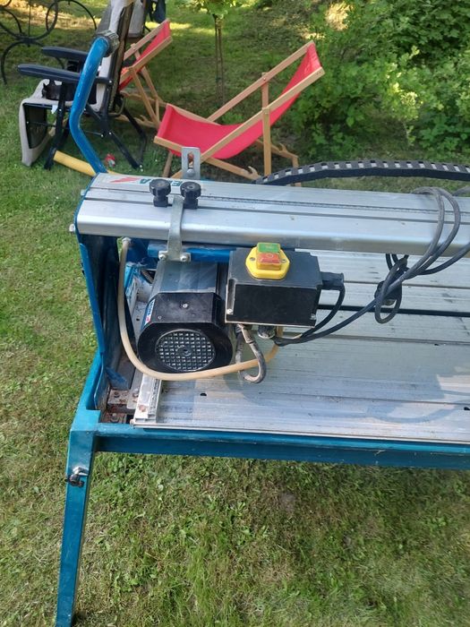 Przecinarka do Gresu i terakoty . Firmy Dedra