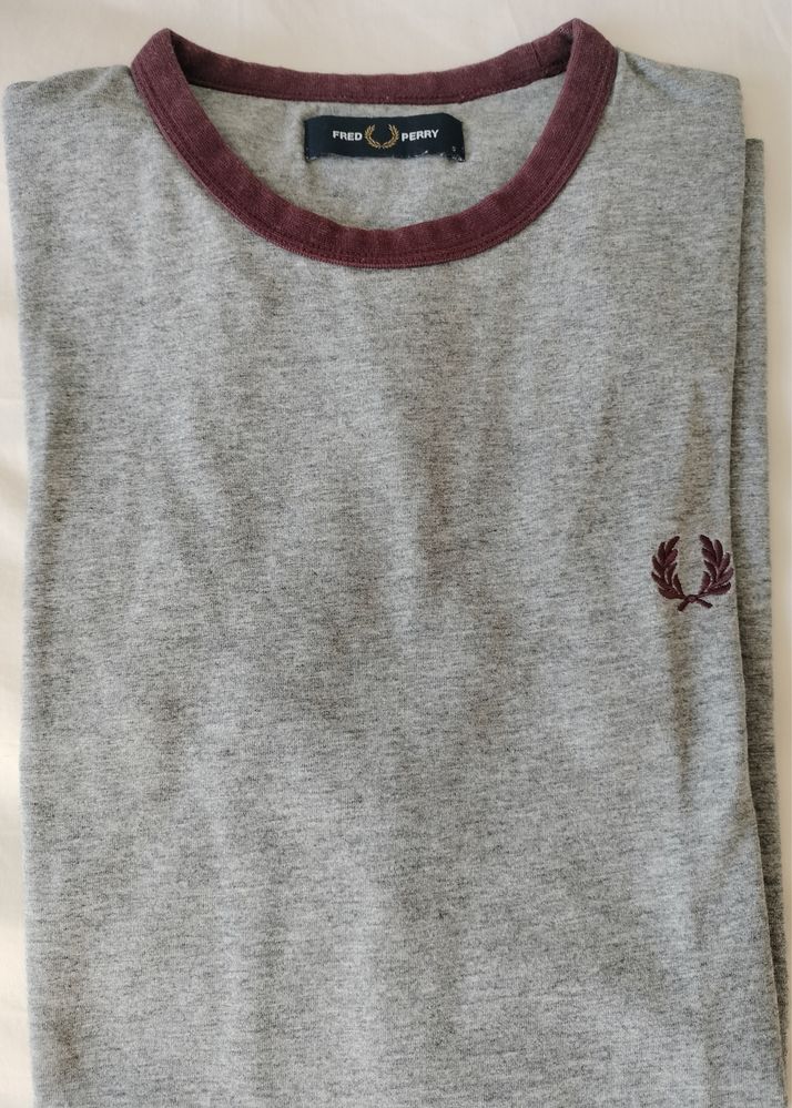Vendo 5 T-shits Fred Perry