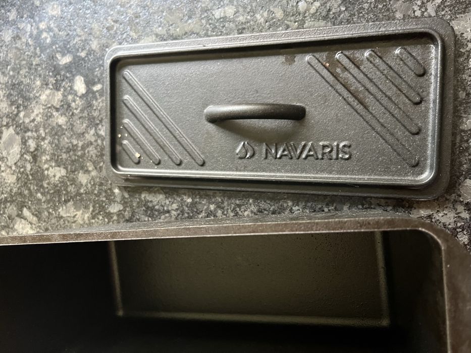 Navaris zeliwna forma do wypieku chleba z pokrywka