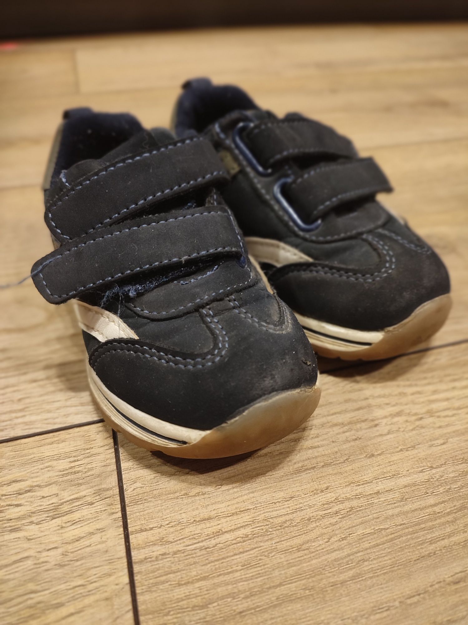 Buty chłopięce r. 23
