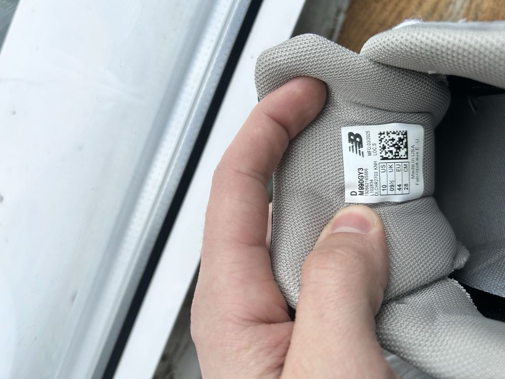 Чоловічі кросівки New Balance 990v3 Grey
