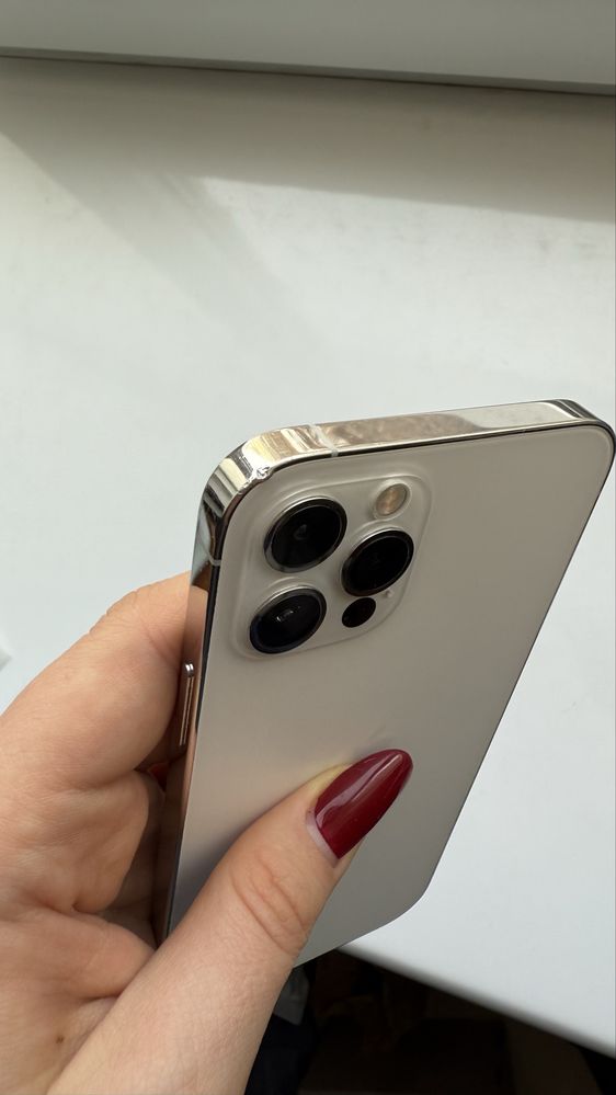 Продам СВІЙ iPhone 12 pro 256 gb, neverlock білий