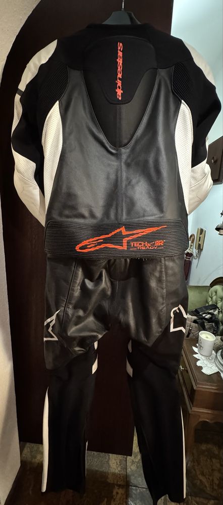(2 artigos) Fato de 2 peças Alpinestars GP FORCE + Luvas GP PRO R4