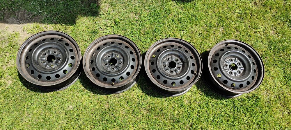 Orginalne Felgi stalowe toyota Auris e15 5x114.3