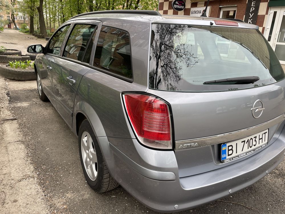 Продам Opel Astra H