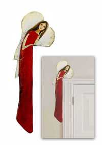 Drewniany malowany aniołek do powieszenia nad drzwi prezent