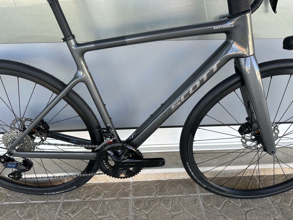 Bicicleta Scott Addict - Colecao 2025