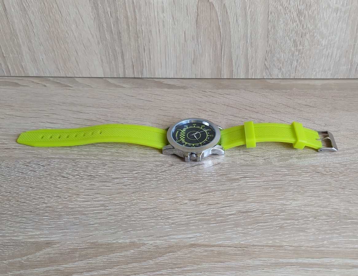 Nowy sportowy zegarek analogowy *Green*