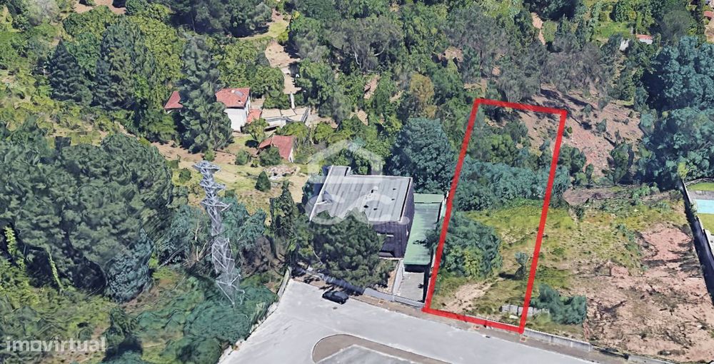 Terreno situado em zona calma e tranquila a 5 minutos da solum!