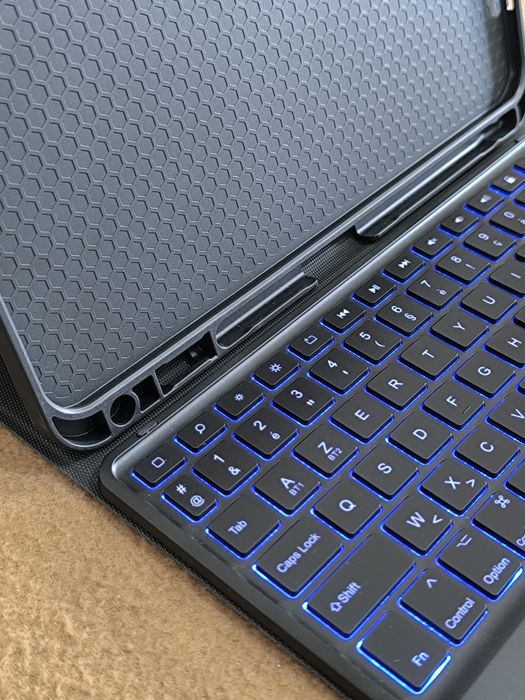 Capa teclado p/ iPad pro 11