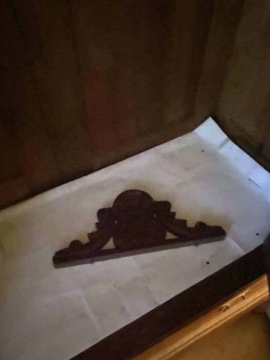 Excelente Oportunidade!!Guarda Fatos do Século XIX, EM ÓTIMO ESTADO!!!