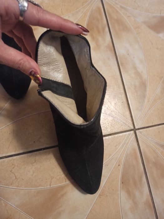 Ботільйони замшеві 38 розмір