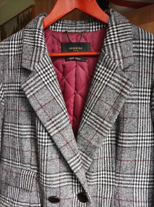 Стильне жіноче пальто бренду "RESERVED" р.50