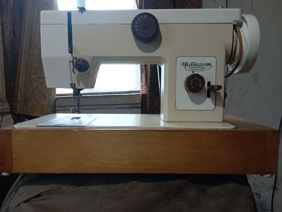 Швейна машинка Чайка 134