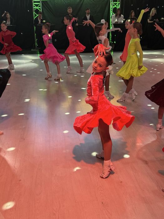 Бейсік, сукня, плаття для бальних танців