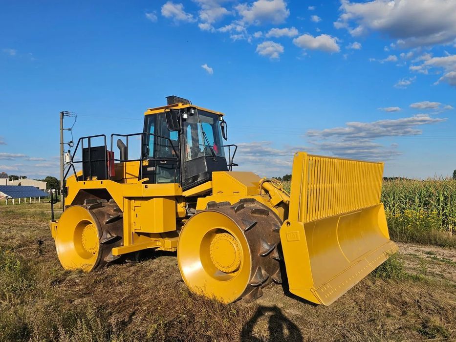 Caterpillar 826 G  Caterpillar 826G