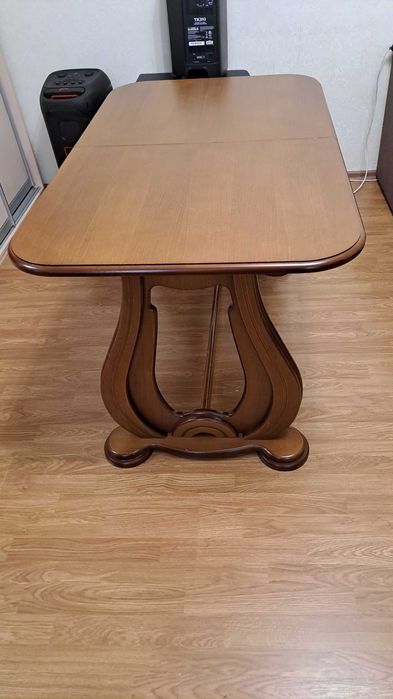 Стіл дерев`яний розкладний