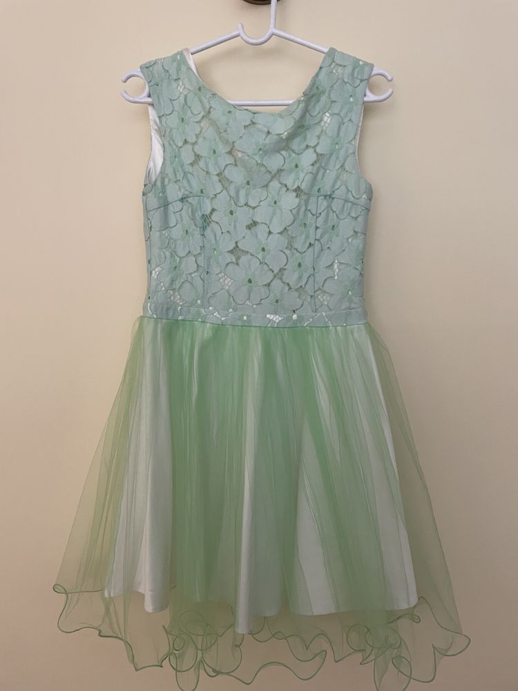 Zielona sukienka z tiulem