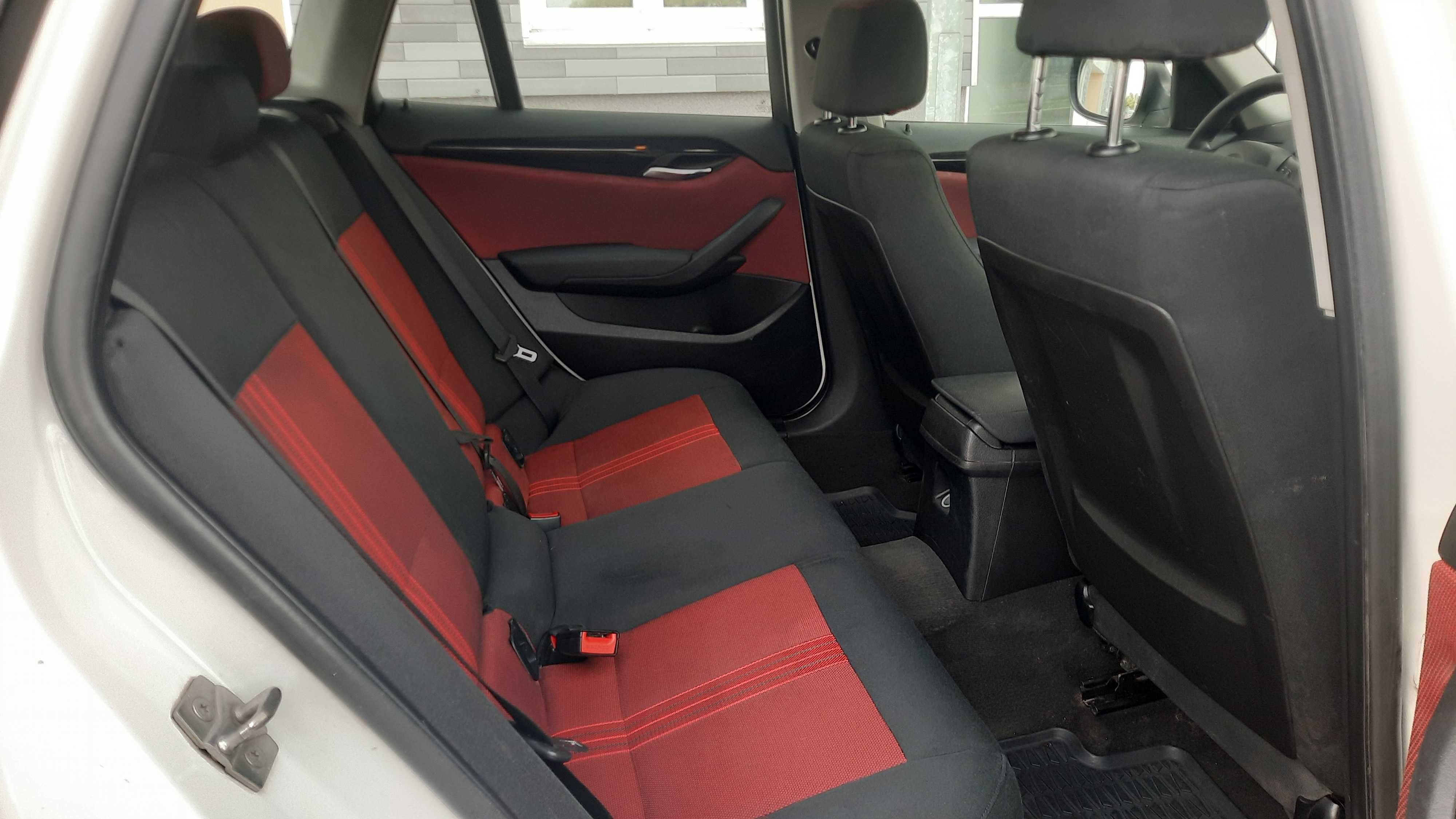 Офіційна BMW X1 2.0d повний привід AWT ,обслужена