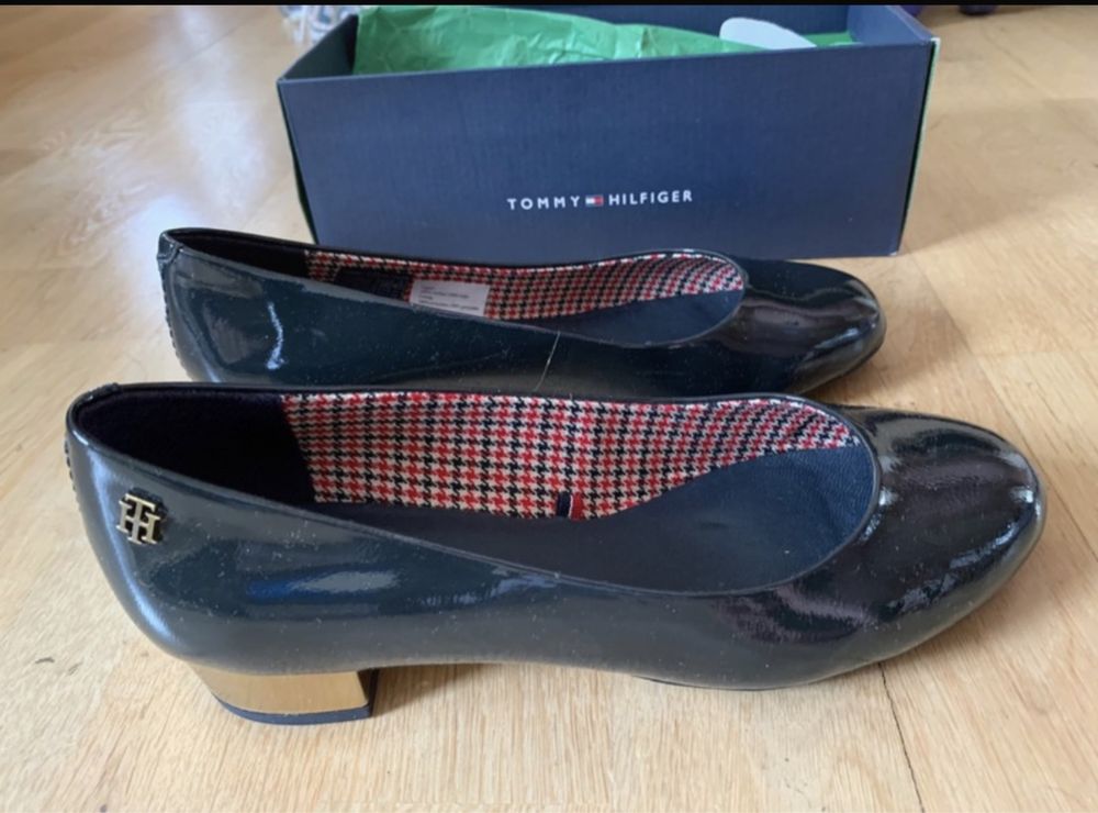 Okazja! Nowe, skórzane lakierki Tommy Hilfiger