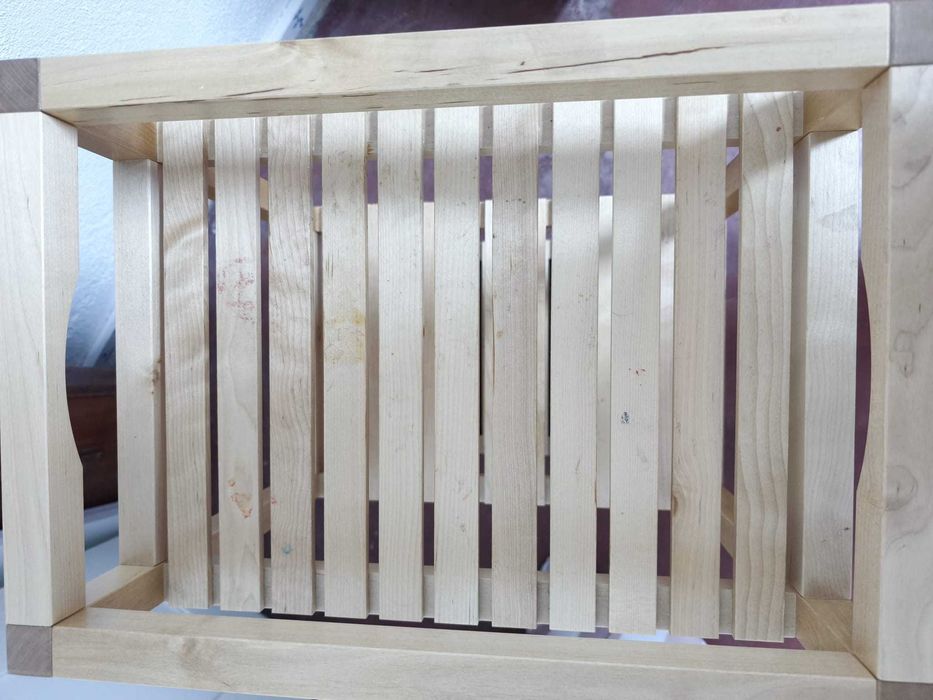 Móvel de apoio madeira