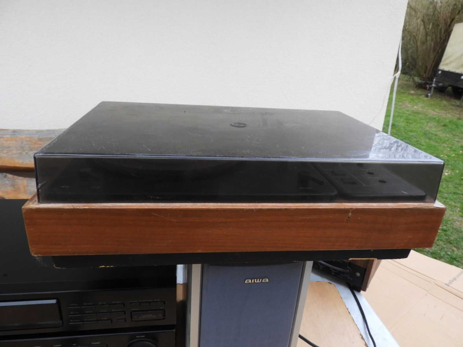 Gramofon RFT Balcanto - 3010 na części